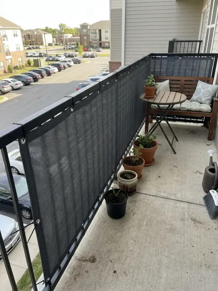 Railing Fabric Screens for a Clean LookRailing Fabric Screens for a Clean Look